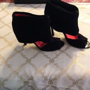 Free w purchase Matiko player cuffed peep heels